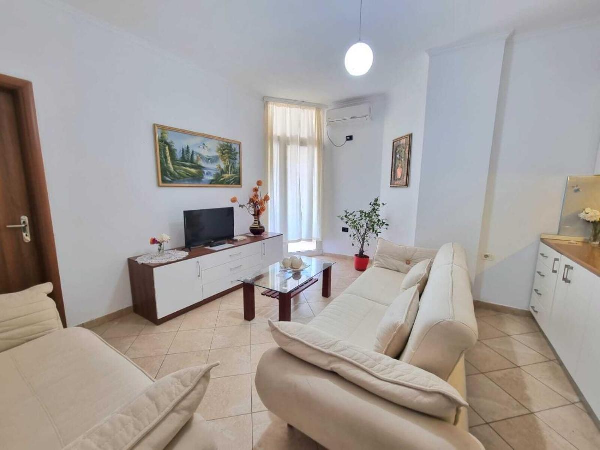 Friendly Apartment Golem โกเลม ภายนอก รูปภาพ