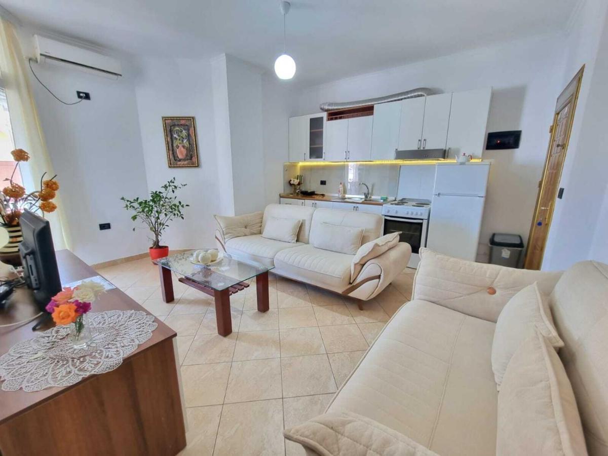 Friendly Apartment Golem โกเลม ภายนอก รูปภาพ
