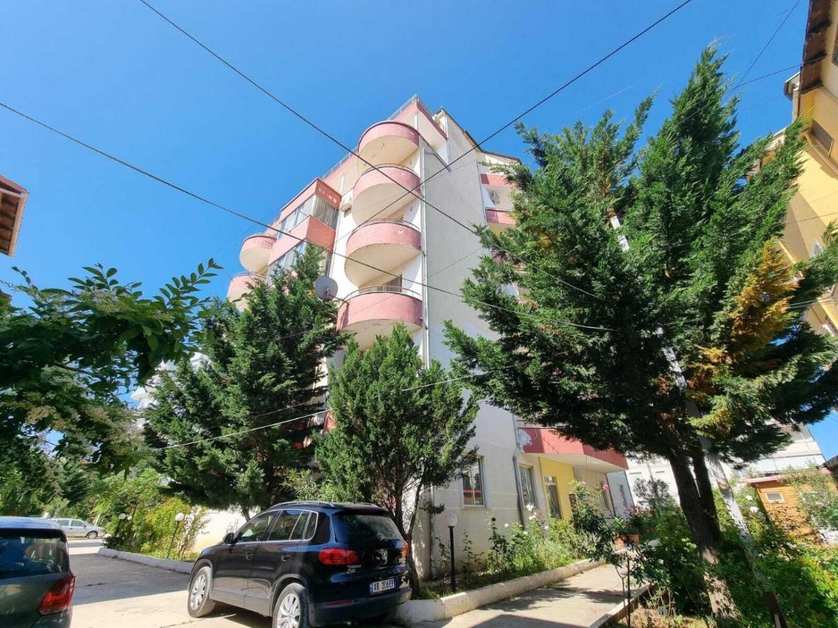 Friendly Apartment Golem โกเลม ภายนอก รูปภาพ